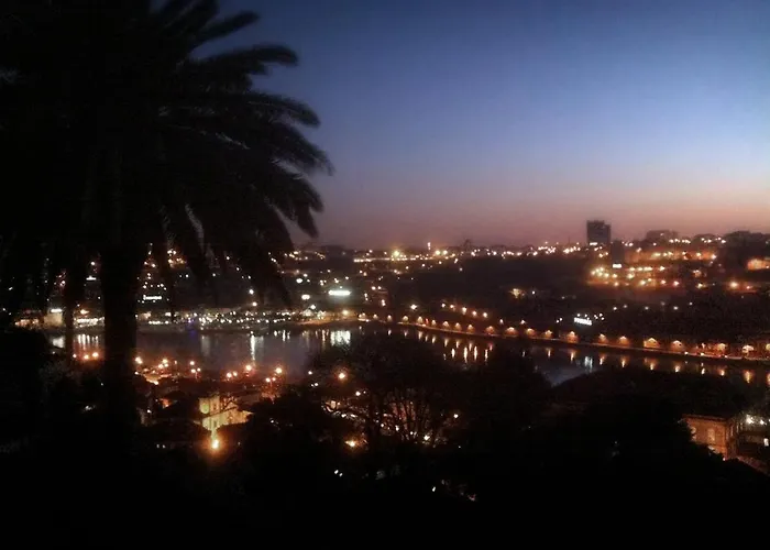 A House With A View - 1st Floor بورتو