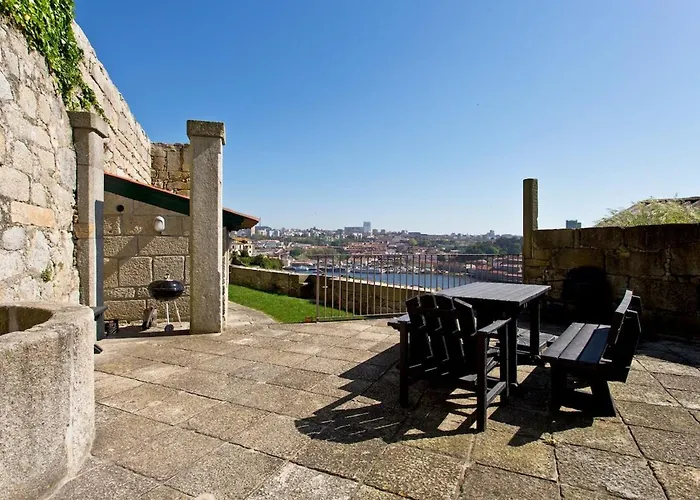 A House With A View - 1st Floor شقة *