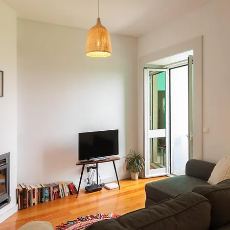 A House With A View - 1st Floor Порту